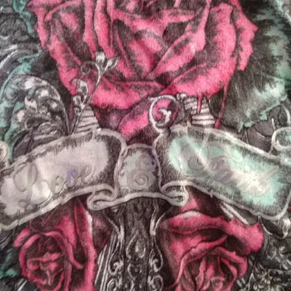 Womens graphic v cut tee size s - Picture 2 of 3